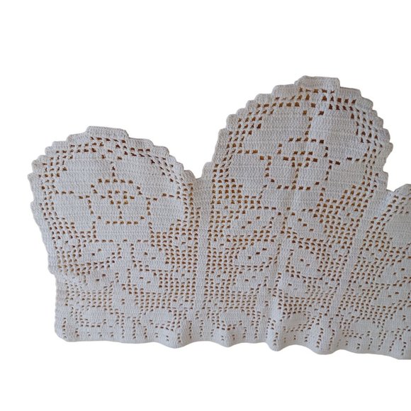 Vintage Grandma's Hand Crochet Tiered Roses18.5" x 12" Handmade White Table Top - Picture 6 of 8